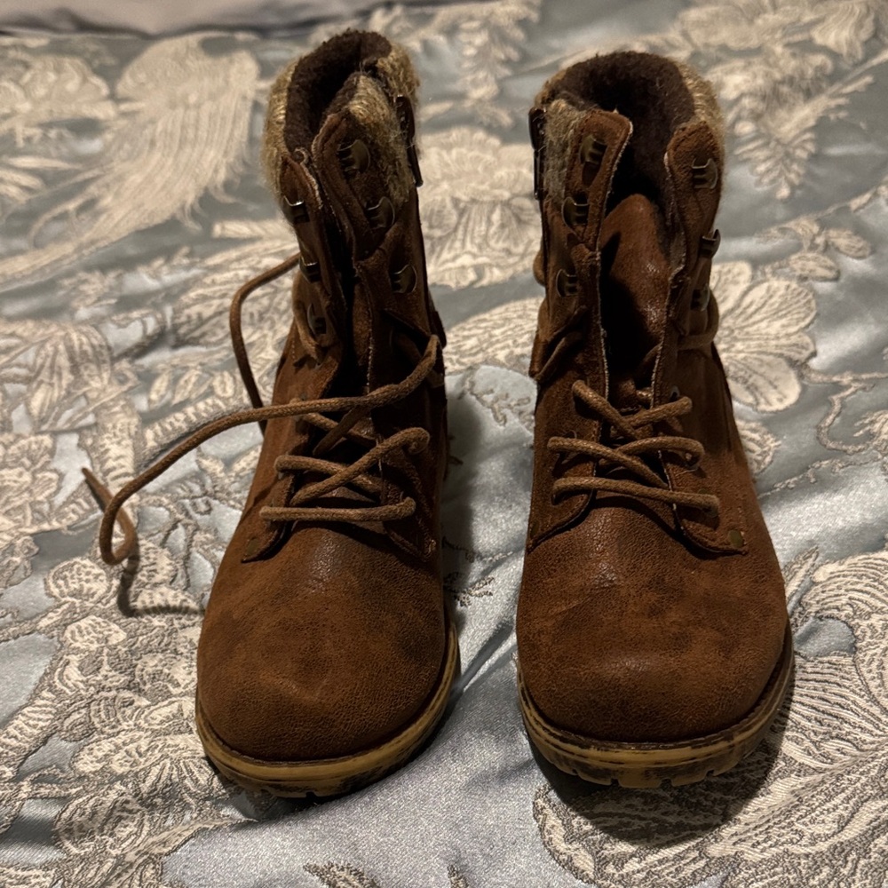 Cozy Brown Kids Boots